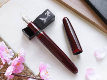 Wancher True Urushi Aka Tamenuri fountain pen (stainless steel nib)