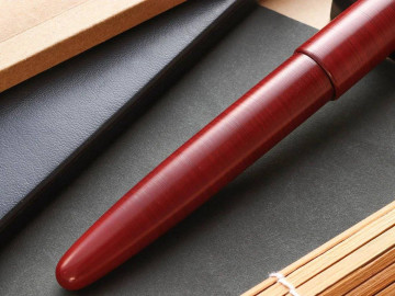 Wancher Aizu Urushi Koma Nuri fountain pen (stainless steel nib)