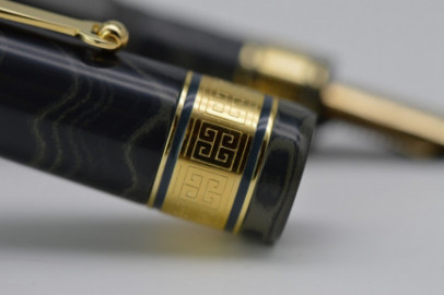 Santini Italia Giant Ebonite Male fountain pen with medium flex nib nr8 14k and ebonite feeder