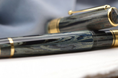 Santini Italia Giant Ebonite Indonesia fountain pen with Fine flex nr,8 nib 14k and ebonite feeder