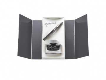 Pelikan Souveran M205 Moonstone Special Edition Fountain Pen with ink bottle