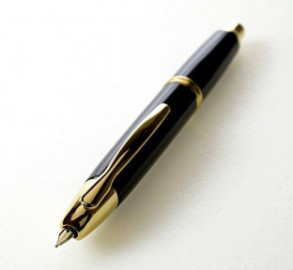 Pilot Capless (Vanishing point) Gold Trims Black FC-1500RG Fountain Pen