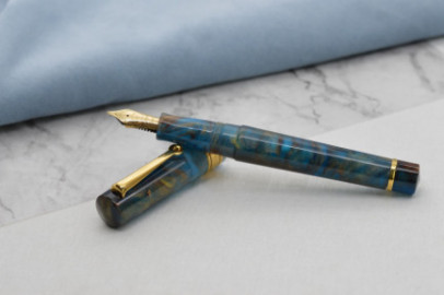 Santini Italia Libra Boreal GT Fine Flexy 18k with ebonite feeder and piston filler pen