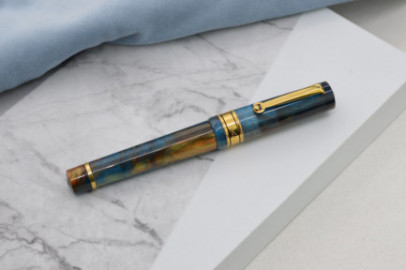 Santini Italia Libra Boreal GT Fine Flexy 18k with ebonite feeder and piston filler pen