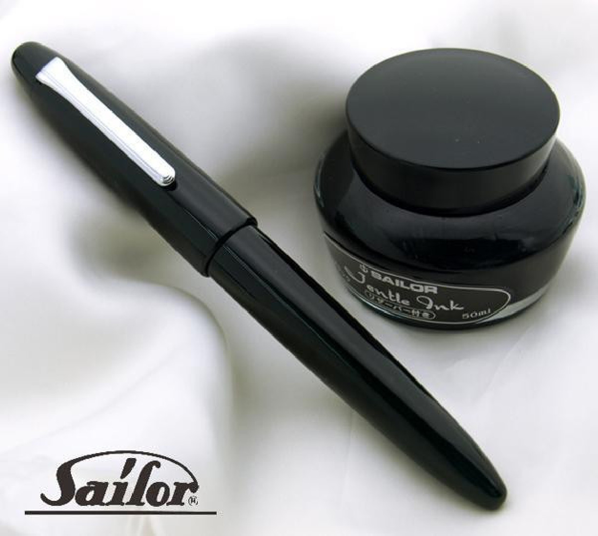 Sailor King of Pens Ebonite Black RT Fountain Pen 11-9704-620
