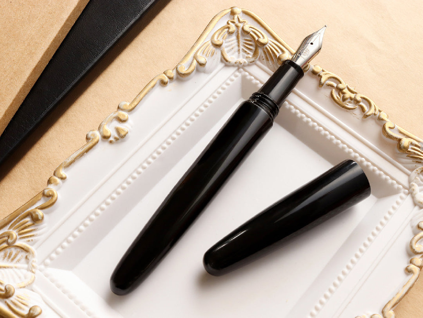 Wancher True Ebonite - Silk Black steel nib fountain pen