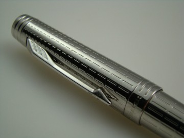 PARKER PREMIER DELUXE SILVERY ST ROLLER BALL S0887990