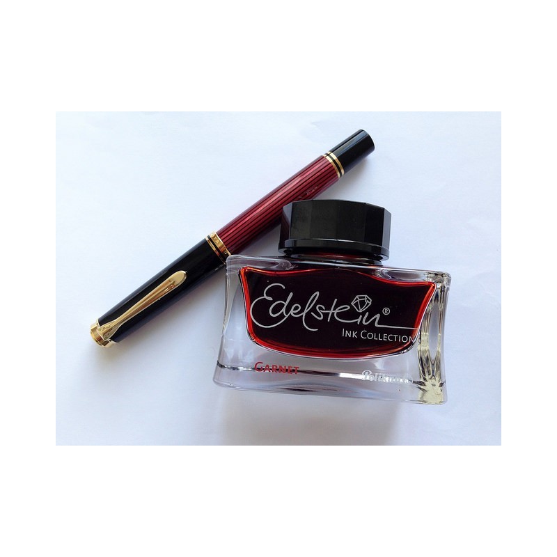 Pelikan Souveran M600 Black Red Fountain Pen (F/M/B nib)