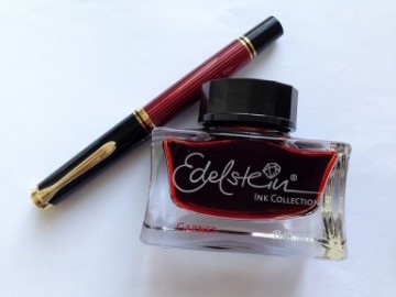 Pelikan Souveran M600 Black Red Fountain Pen