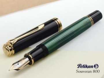 Pelikan Souveran M800 Green Black Fountain Pen