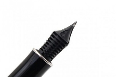 Parker Sonnet Blue Lacquer - Chrome Trim Steel Nib Fountain Pen