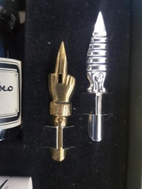 Francesco Rubinato art set 7455, με ξύλινο κονδυλοφόρο, επιπλέον μύτες &  μπουκάλι με μελάνι