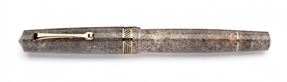 Leonardo Officina Italiana Momento Magico Sabbia Di Mare GT Fountain Pen