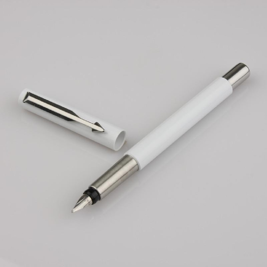 Parker Vector White Fountain Pen