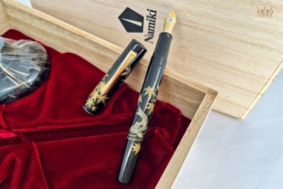 Pilot Namiki Chunkin Autumn with Leaves Fountain pen