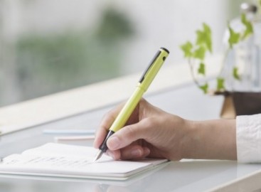 Fountain pen Lightive  Active yellow Pilot FLT-2SR-AY