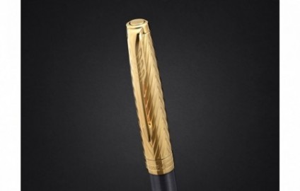 Parker Sonnet Pioneers Collection Arrow Grey Lacquer GT Ballpoint