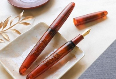 Wancher Tamesukashi Toumei - Kiei Holly Olive fountain pen
