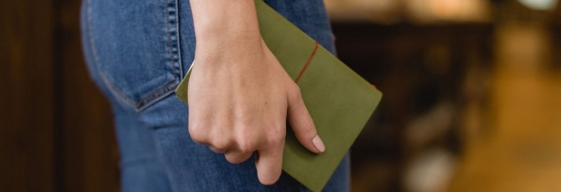 Paper Republic the writers essentials pocket olive green leather journal kit