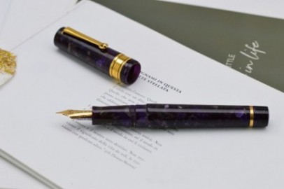 Santini Italia Libra Iris GT 18k Superflex nib piston filler pen with ebonite feeder