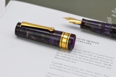 Santini Italia Libra Iris GT 18k Superflex nib piston filler pen with ebonite feeder