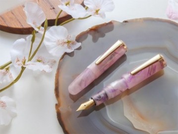 Wancher PuChiCo Lilac Mist Fountain Pen