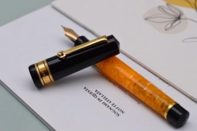 Santini Italia Libra Solaia GP  piston filler pen with ebonite feeder superflexy nib 18k