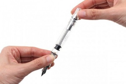 TWSBI Diamond 580AL  Clear Fountain Pen