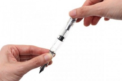 TWSBI Diamond 580AL  Clear Fountain Pen