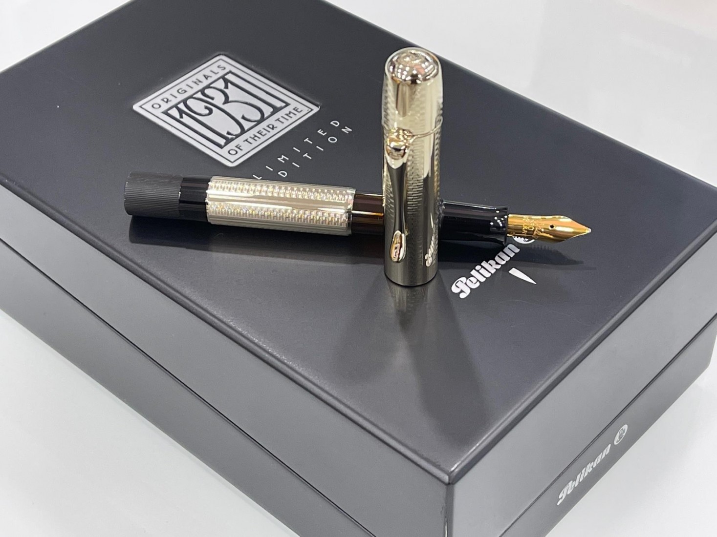 Pelikan Originals Of Their Time 1931 White Gold fountain pen