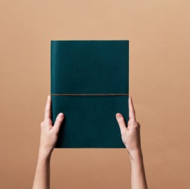 Paper Republic grand voyageur A4  petrol leather journal