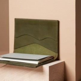 Paper Republic A6 lleather portfolio olive green 11,5x16cm