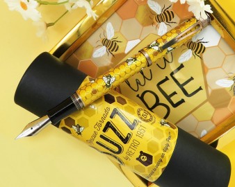 Retro 51 Tornado Rescue - Buzz Honeybee Fountain Pen VRF-1839