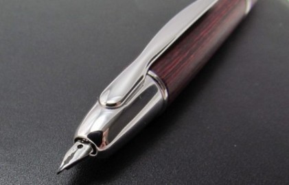 Pilot Capless (Vanishing point) Wooden Red Birch,  FC-2500RR-DR Fountain Pen