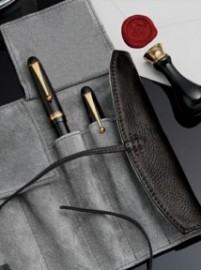 Pilot Pensemble Leather Pen Case - 3 Pens with Zipper Case, Black PSRF3-01-B