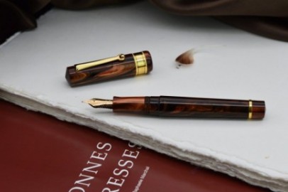 Santini Italia Libra Rosewood GP  piston filler pen with ebonite feeder superflexy nib 18k