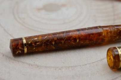 Santini Italia Libra Ambra GP 18k Superflexy Fine nib piston filler pen with ebonite feeder