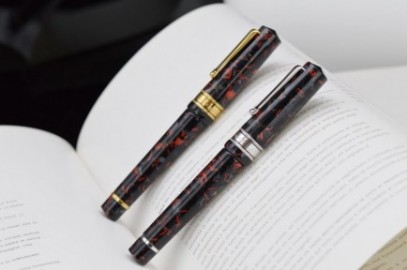 Santini Italia Libra Black Bay GP 18k stub flexy nib with ebonite feeder and piston filler pen