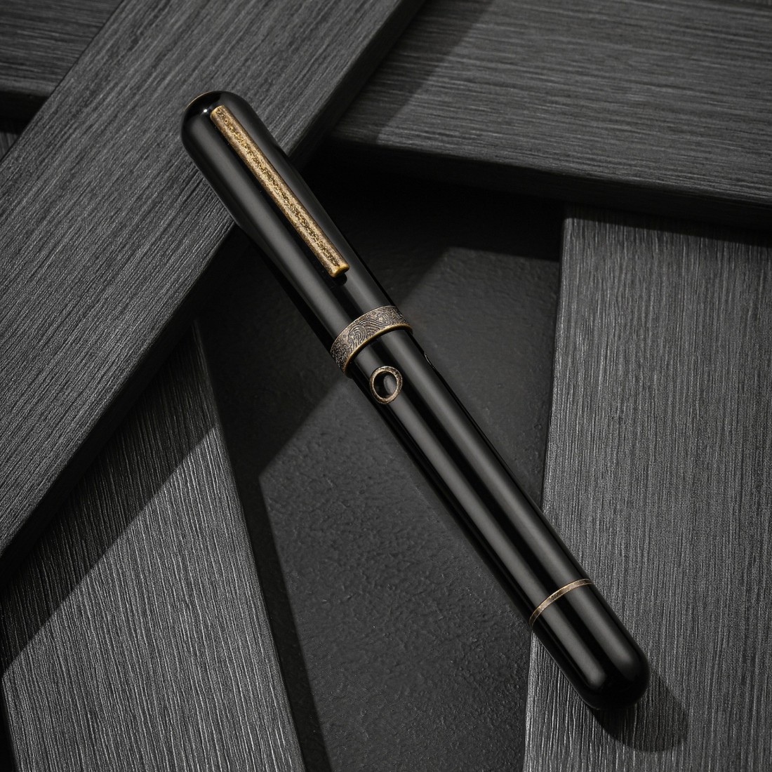 Nahvalur Nautilus Bronze Corydoras  Fountain Pen