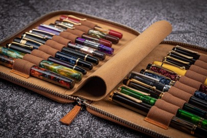 Galen Leather Zippered 20 Slots Pen Case - Crazy Horse Brown