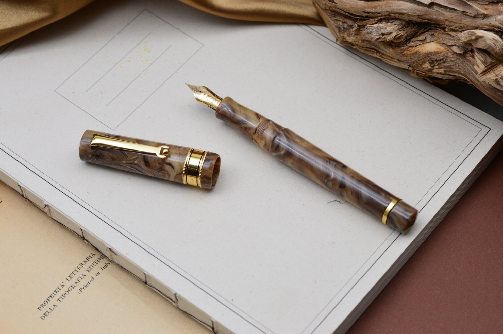 Santini Italia Libra Africa GT 14k Superflex nib piston filler pen with ebonite feeder