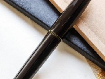 Wancher True Urushi Midori Tamenuri fountain pen