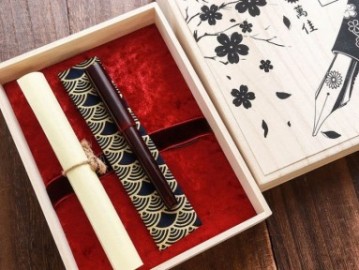 Wancher Fuzhou Urushi Aka-tamenuri steel nib