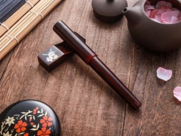 Wancher Fuzhou Urushi Aka-tamenuri steel nib
