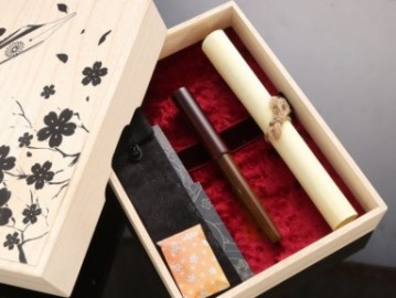 Wancher Urushi Verawood Sekai Aizu fountain pen