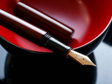 Wancher Urushi Sandalwood Sekai Aizu fountain pen