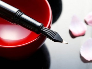 Wancher Urushi Ebony Sekai Aizu fountain pen