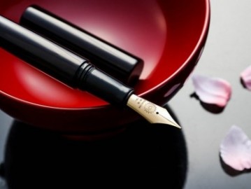 Wancher Urushi Ebony Sekai Aizu fountain pen