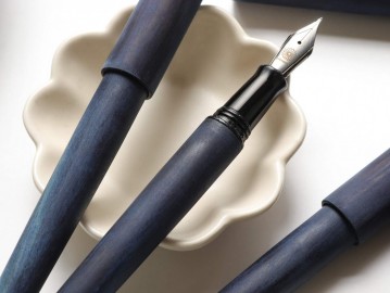 Wancher Indigo blue olivewood Sekai - Ai, World Tree  fountain pen