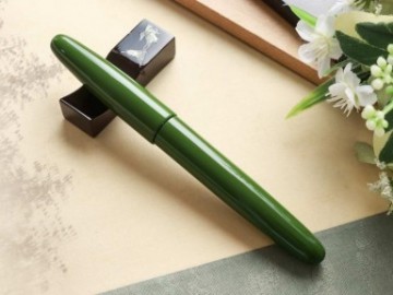 Wancher Dream Pen True Urushi Uguisu-Iro Fountain Pen